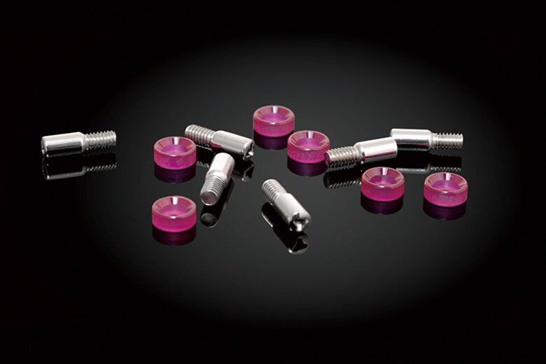 Vertu Signature V Thang-Ga Pure Gold JAMBHALA 8 Dịch vụ hỗ trợ khách hàng 24/7 bất kì lúc nào bất cứ nơi đâu