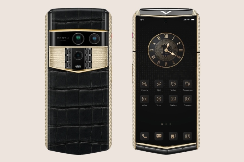 Vertu Agent Q Alligator Gold Full Diamond Collector’s Edition Iron Black Alli 1TB thiết kế
