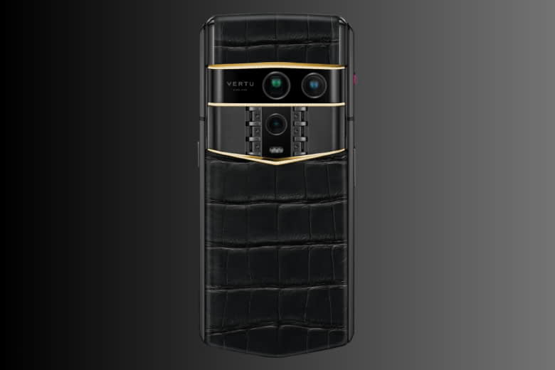 Vertu Agent Q Alligator Quint Gold Diamond Collector’s Edition Iron Black 1TB