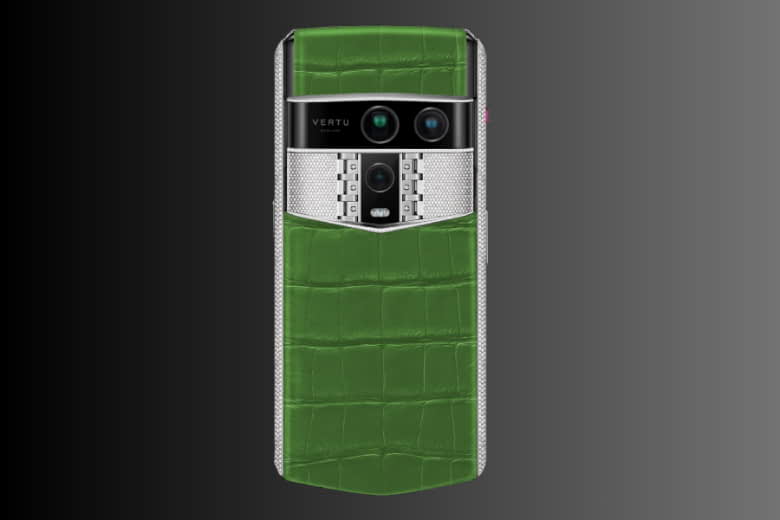 Vertu Agent Q Alligator Silver Full Diamond Collector’s Edition Radiant Bamboo Green Alli 1TB