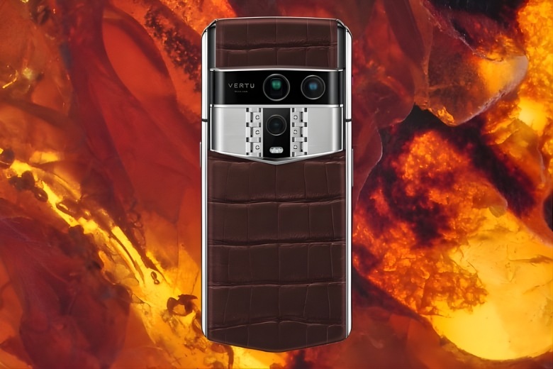 Vertu Agent Q Alligator Silver Full Diamond Collector’s Edition Radiant Grape Purple Alli 1TB với da cá sấu cao cấp