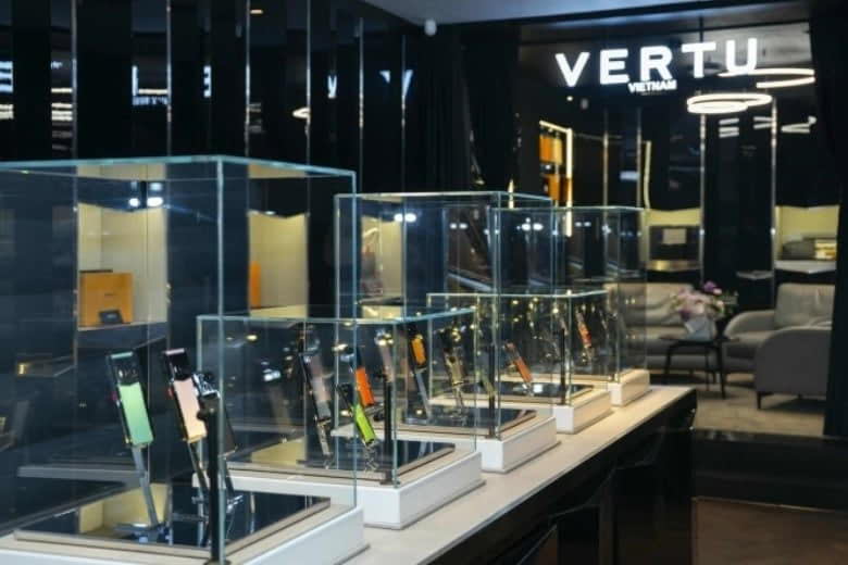 Vertu Agent Q Black Premium Set Single Gold Accent Bamboo Green Alli 1TB 5 Vertu Agent Q Black Premium Set Single Gold Accent Bamboo Green Alli 1tb 4@2x