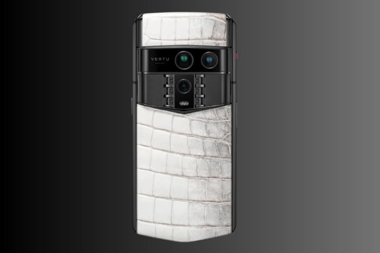 Vertu Agent Q Himalaya Alligator Single Gold Accent Collector's Edition 1TB 4 Vertu Agent Q Himalaya Alligator Single Gold Accent Collectors Edition 1tb