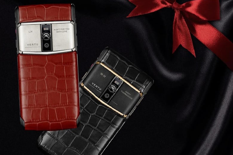 Vertu Aster P Gothic Yellow Gold Pure Black Calf 6 Điện thoại Aster P